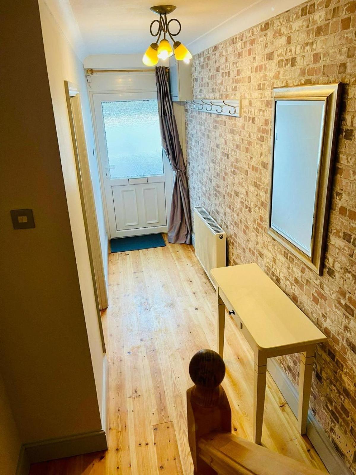 Holiday home Gorwel, Spacious 3 Bedroom Near The Llanarth (Ceredigion)